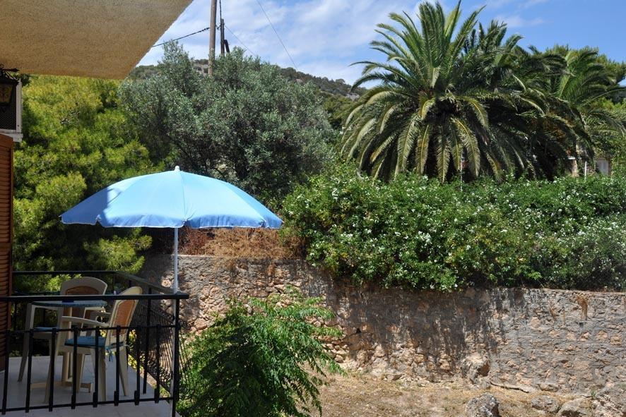 Artemis Rooms Agia Marina  Exterior photo