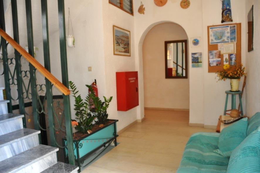 Artemis Rooms Agia Marina  Exterior photo