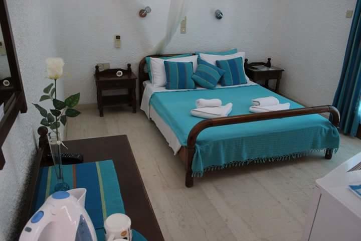 Artemis Rooms Agia Marina  Exterior photo